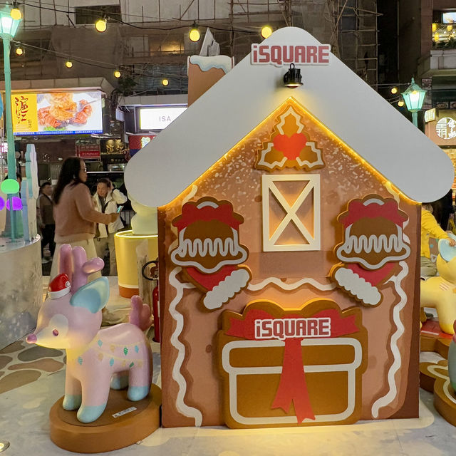 I SQUARE國際廣場-近百隻小鹿的裝置，萌住與遊客過聖誕