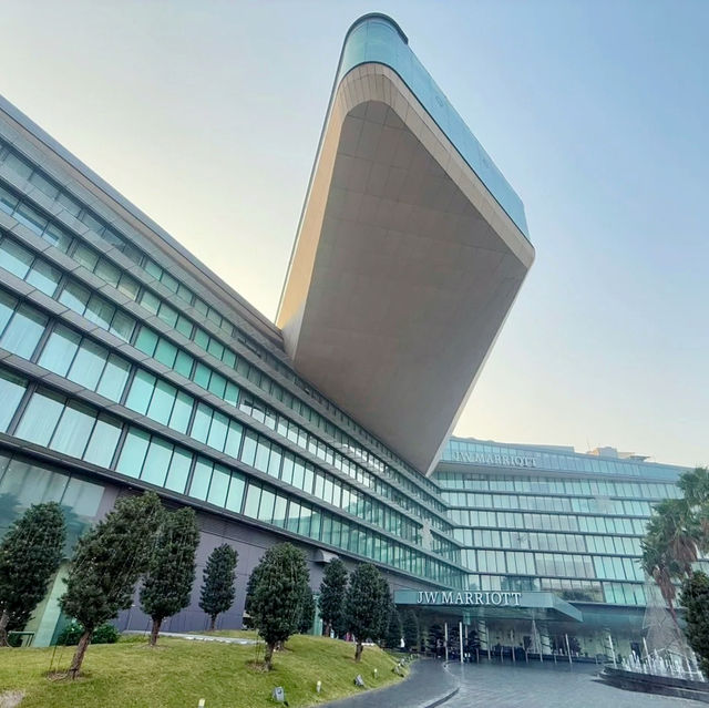 Urban Sophistication Meets Vietnamese Charm: My Stay at JW Marriott Hanoi