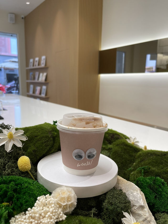 Brews & Bliss: A Cozy Tea Date at Woss Café 🌳