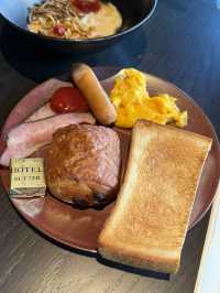Breakfast buffet at a stylish restaurant🍞