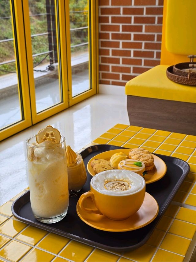 성주 참외로 가득한 소품샵이자 카페💛