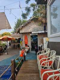 Tiny island cafe : Bangsaen 
