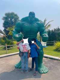Yareena Park: สวนสวยและคาเฟ่สุดชิล
