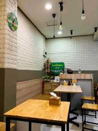 ร้านมันดี ก๋วยเตี๋ยวต้มยำมันกุ้ง ประดิพัทธ์