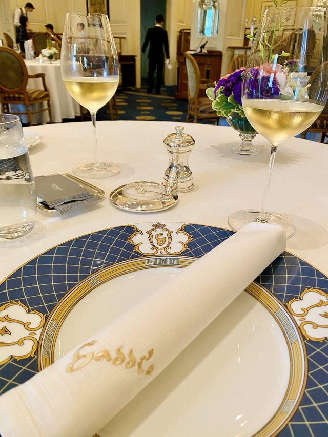 浪漫🇫🇷饗宴：香港半島酒店🏨Gaddis共度🌹的美味😋旅程"**