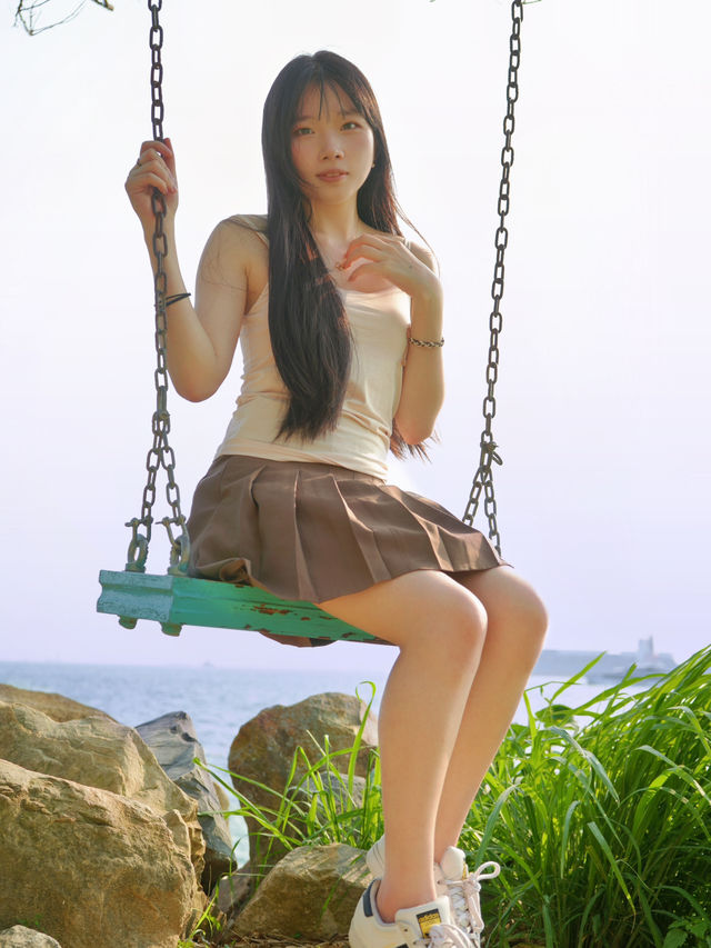 🌅✨ 探索香港的隱藏寶地——堅尼地城的沙灣徑和海邊鞦韆！