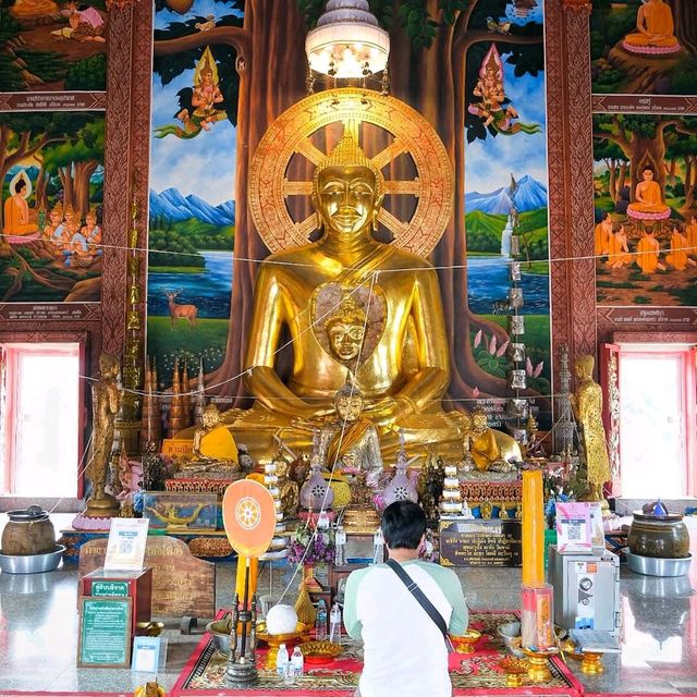 หลวงพ่อเพชรอุ้มเพชร -พระอกแตกเมืองพระยาพิชัย