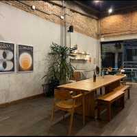 ‘Neighborhood’ สถานที่แฮงก์เอาต์ย่านช้างม่อย 🍻