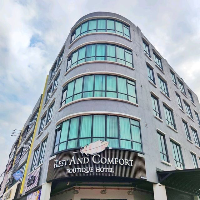 🇲🇾 Rest & Comfort Boutique Hotel – Your Peaceful Stay Near Local Eateries in Kuala Terengganu