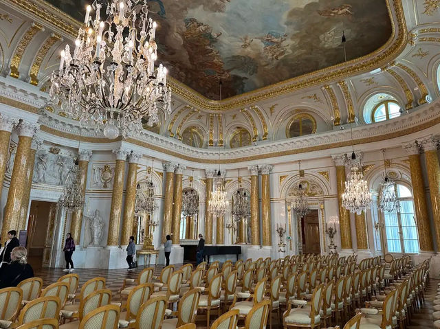 Free magnificent royal castle on Wednesday! Only in Warsaw