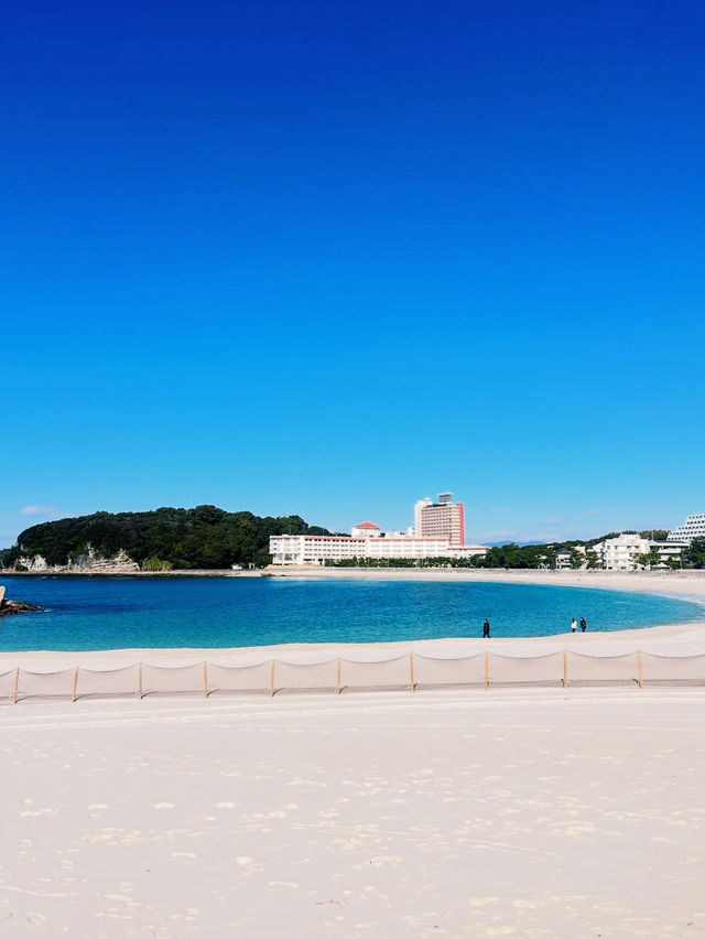 白い砂浜と青い海！白良浜で心癒されるビーチタイム🏖️🌊