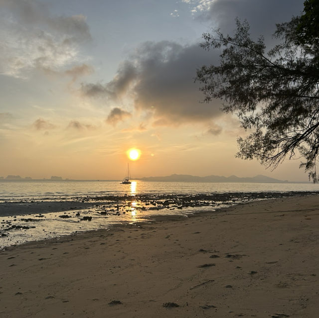 เที่ยวเกาะกระดาน 2 วัน ไปไหนดี