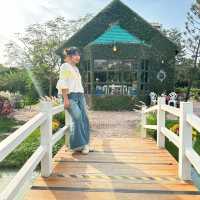 คาเฟ่ไม่ลับ ใน นนทบุรี