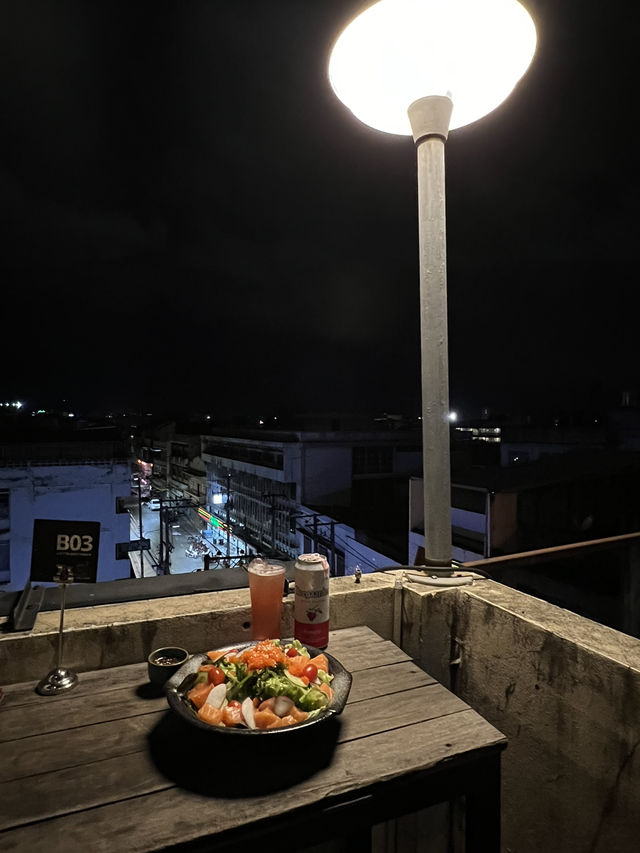 บาร์บนดาดฟ้า บรรยากาศดี อาหารดี เชียงใหม่✨🍸