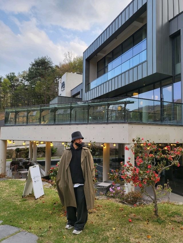 자연속 힐링가득한 정원이 예쁜 부산 감성카페