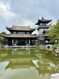 Archways and Ink Lines: A Day at Guangzhou Cultural Center