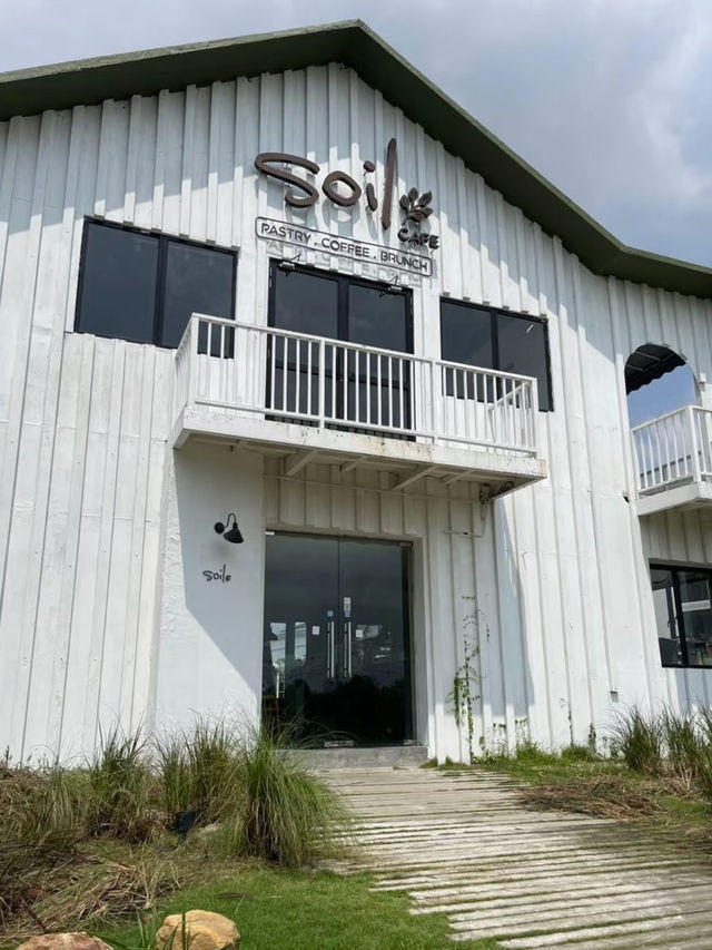 Soil Café JB: A Blooming Escape for Coffee and Dessert Lovers