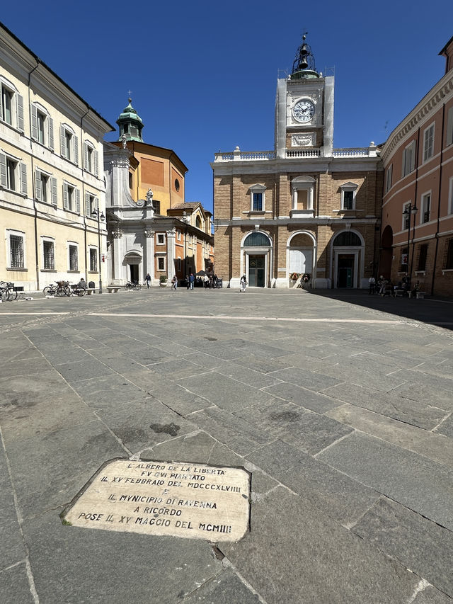 遊意大利拉文娜小鎮🇮🇹欣賞中世紀古建築🏛️