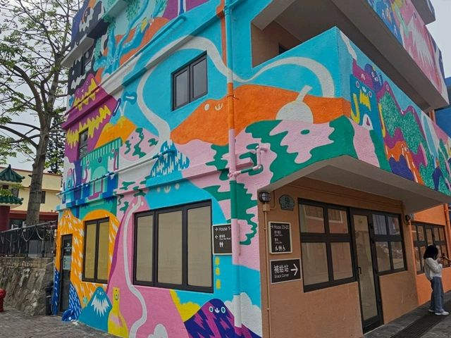香港最新景點，超靚彩色小屋：馬灣1868