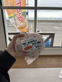【羅臼】羅臼海鮮市場で味わう新鮮な海の幸！活気あふれる漁港の魅力