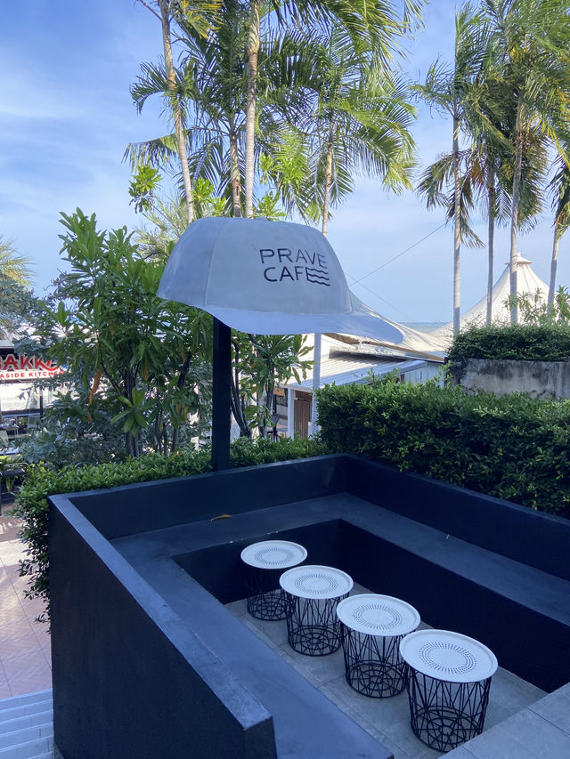 Prave Cafe บางแสน คาเฟ่ริมทะเล