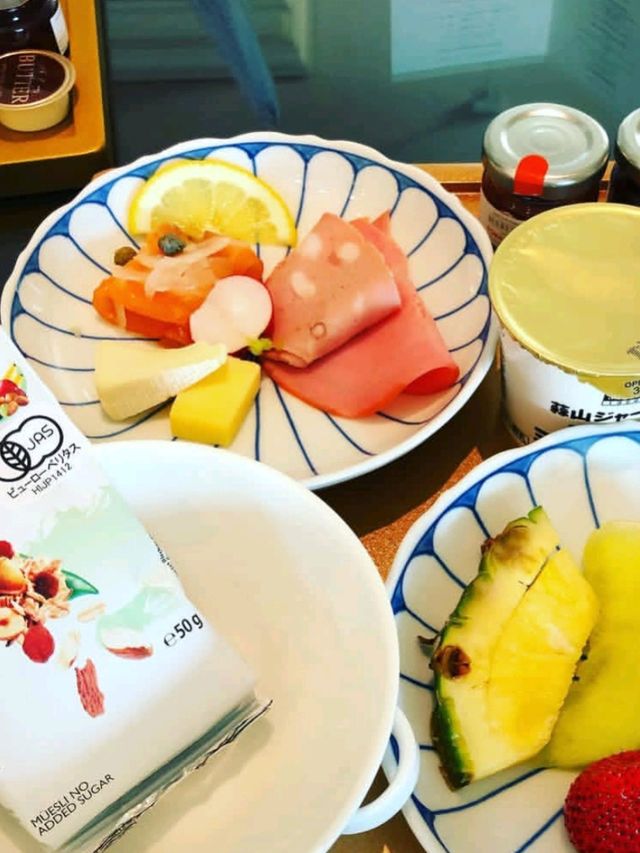 🍽️ Dine Like Royalty – Dinner Delights at The Ritz-Carlton Osaka! 🍷✨