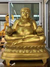 วัดธาตุทอง เอกมัย
