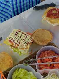 Burger จิเนาะ โกตาบารู