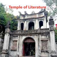 วัดที่ใหญ่ที่สุดในHanoi "Temple of Litrrature"
