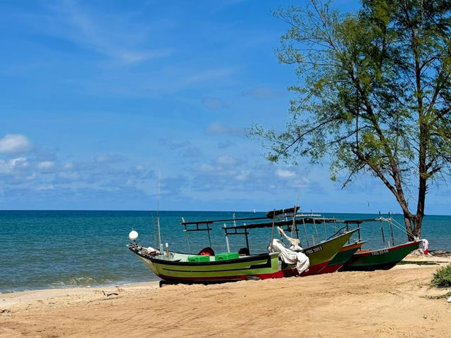 Terengganu | Hidden Seaside Café Spot ☕🌊