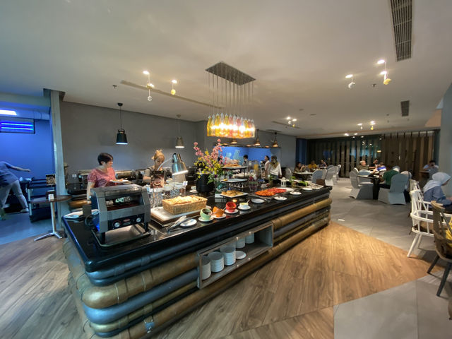 ibis Styles Batam Nagoya: A Fresh, Modern Stay (But Pack Your Snacks)