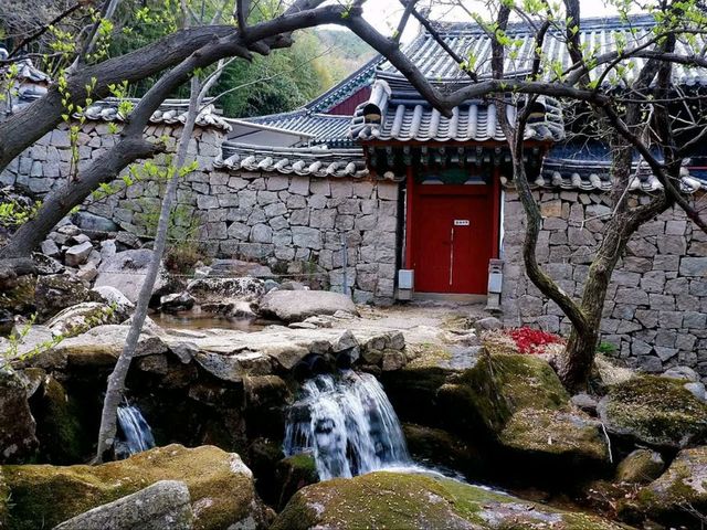 Beomeosa Temple, Vibes and History
