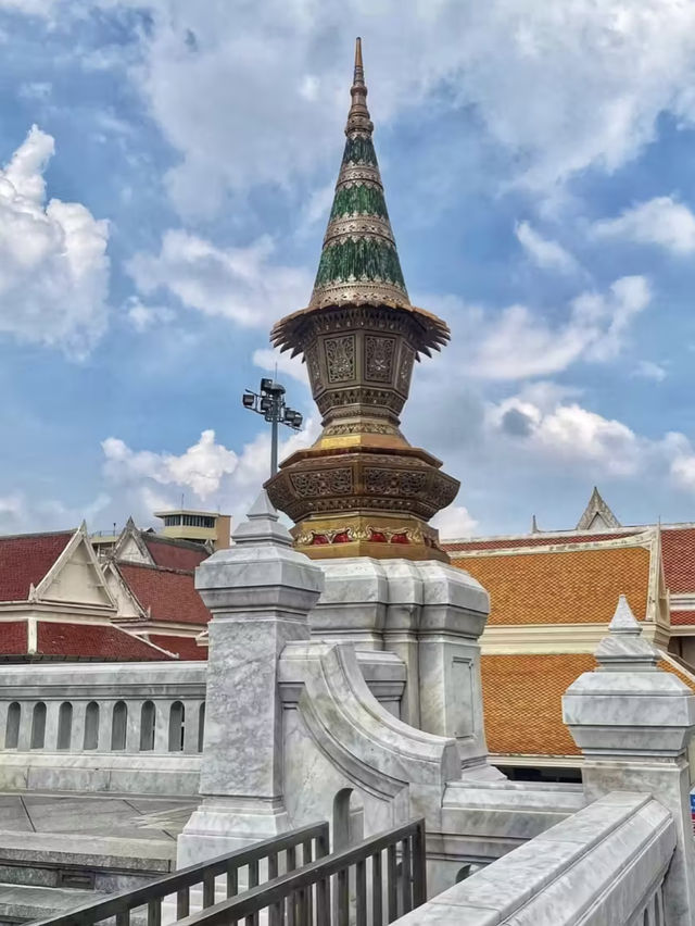 เที่ยว วัดไตรมิตรวิทยาราม วรวิหาร กรุงเทพ