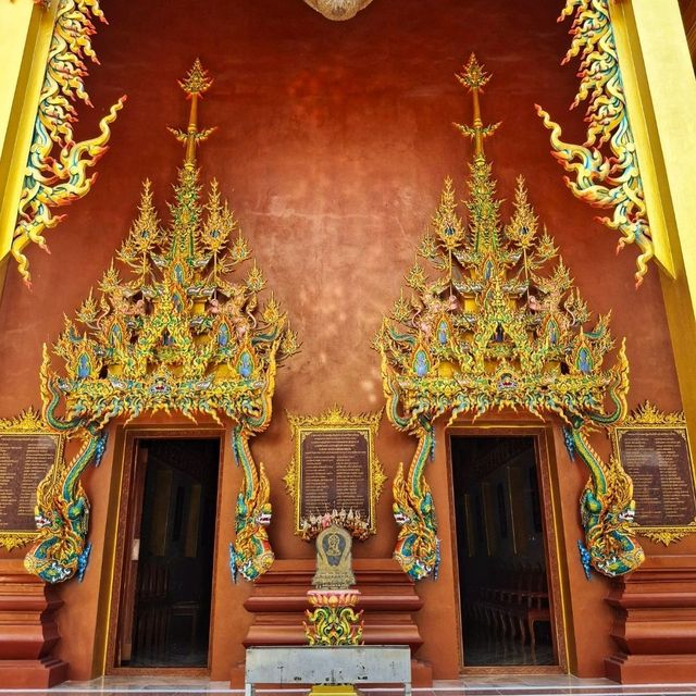 กราบขอพรหลวงพ่อโตในอุโบสถสวย