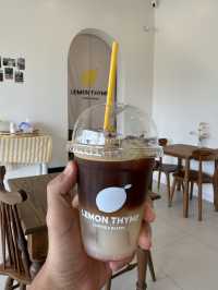 จิบกาแฟชมเขาอกทะลุ ชิลกว่านี้ไม่มีแล้ว