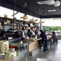 Where seafood tanks meet teppan