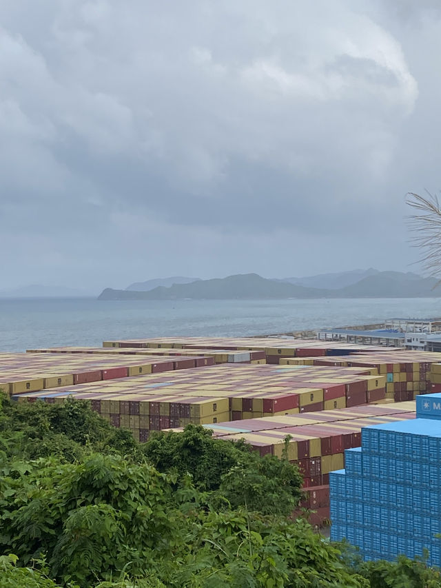 在這兒看海，看大梅沙海濱棧道，原來也很美🤩🤩