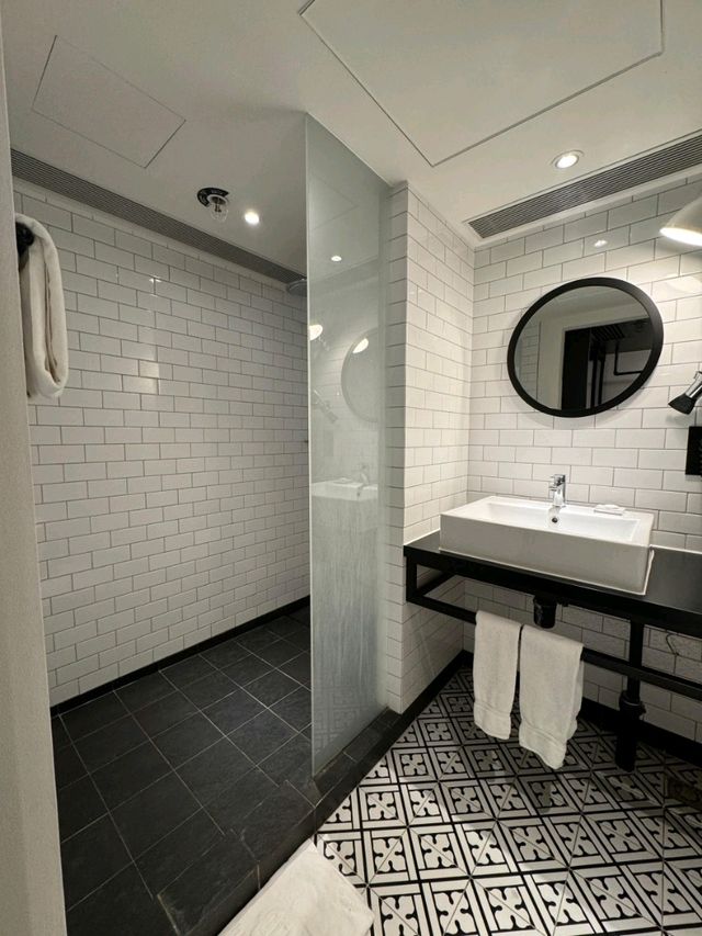 Stylish, Comfortable & Convenient in Tuen Mun,HK