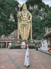 Colorful Climb at Batu Caves 🌈⛰️🛕