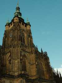 🏰プラハ・プラハ城｜千年の歴史が息づくヨーロッパ最大級の古城