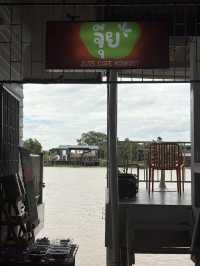 จุ้ย คาเฟ่ (Juis Cafe) เกาะเกร็ด