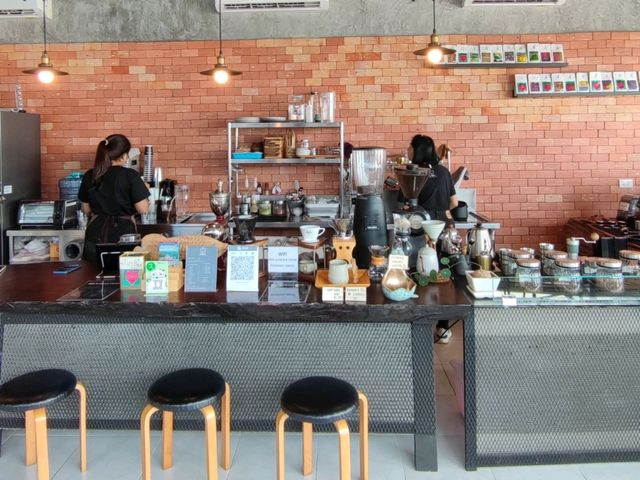 ☕ : HERE COFFEE AND EATERY คาเฟ่เกาะสมุย