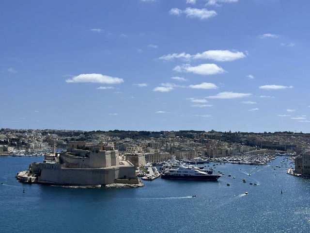 Stranded But Still Happy: My Amazing Malta Adventure! 🇲🇹☀️