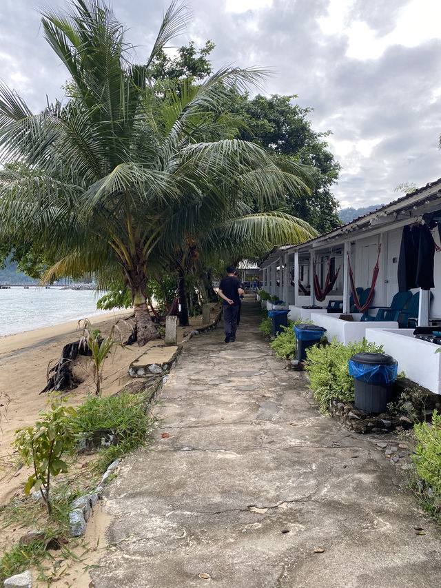 Beach, Bed & Breakfast – My Stay at Coral Reef Chalet, Tioman