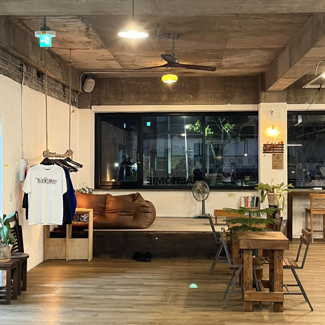 청주 독립서점 북카페 해호미 저녁에도 좋아😆