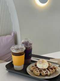 ☕ 언덕 끝에서 마주한 여수 바다, 모카힐의 오후