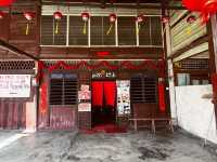 Red Wine & Rustic Vibes: A Summer Stop at Seng Jee Chan Cafe