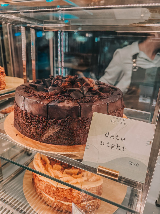 Chill Dinner Vibes at Naj & Belle – A Subang Favourite After Sunset