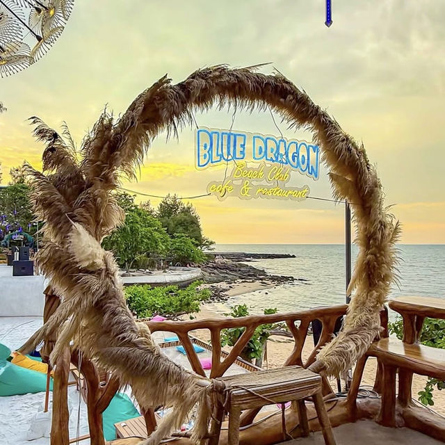 Blue Dragon Cafe and Beach Club 