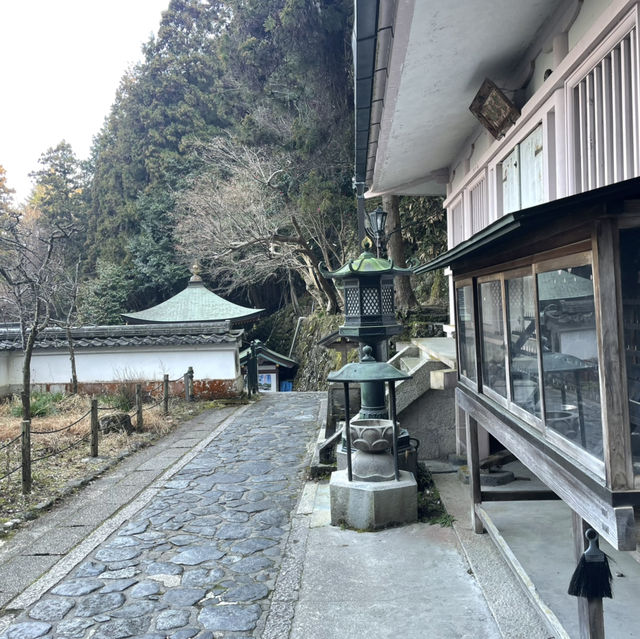 이코마산의 고요한 산사, 호잔지(宝山寺)에서의 시간